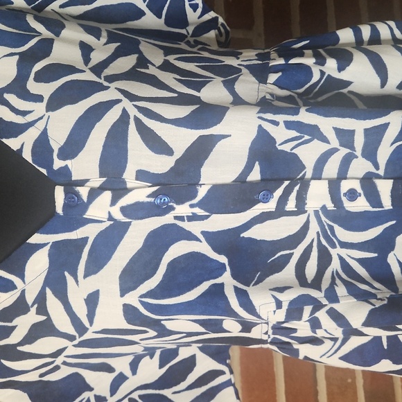 Emma & Michelle button up casual dress, size medium - Picture 6 of 8